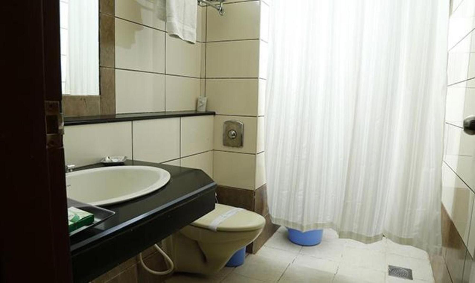 Fabhotel Prime Chennai Deluxe 外观 照片